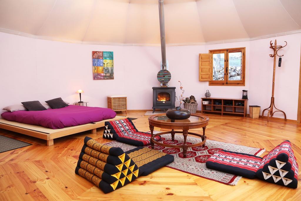ホテル Yurta Mongola Delta Del Ebro Camarles エクステリア 写真